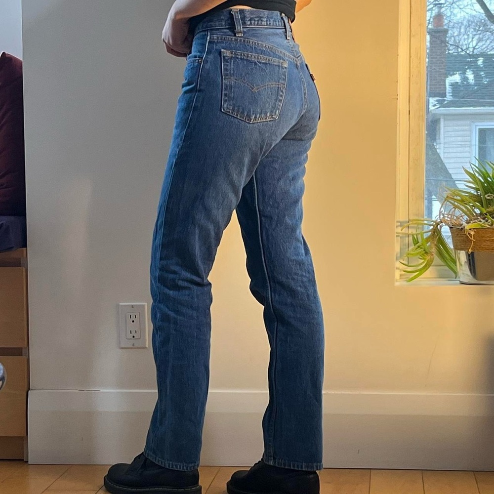 Vintage 501 Levi's Women's High-Rise Straight Jeans - Blue Denim - Picture 3 of 4